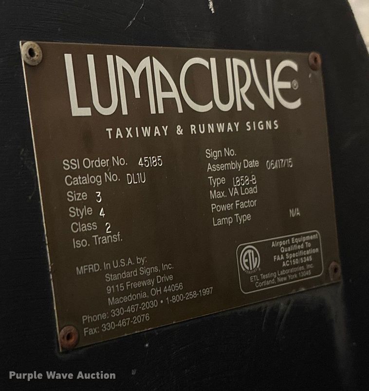 image for item EN5882 Airport runway lights