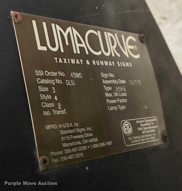 image for item EN5882 Airport runway lights