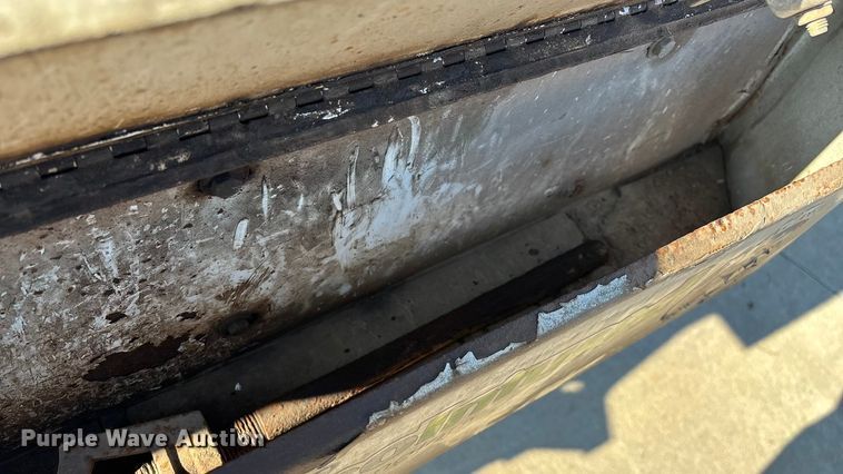 image for item EN5886 2014 Elgin Pelican Series NP street sweeper