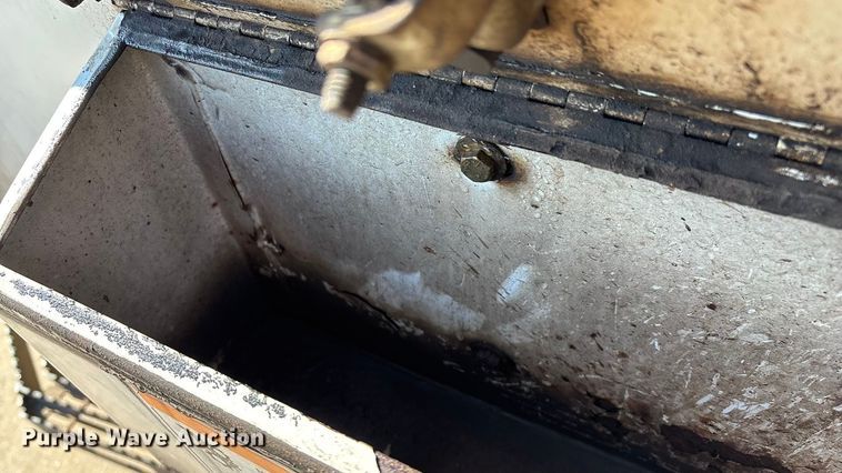 image for item EN5886 2014 Elgin Pelican Series NP street sweeper