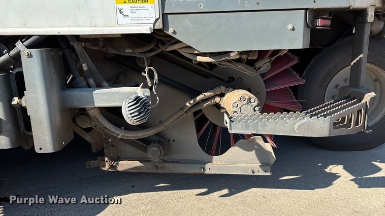 image for item EN5886 2014 Elgin Pelican Series NP street sweeper