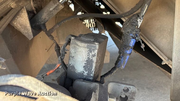 image for item EN5886 2014 Elgin Pelican Series NP street sweeper