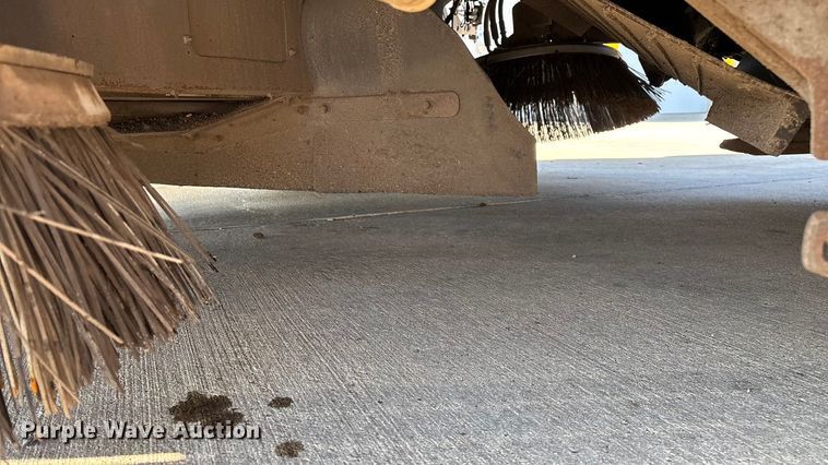 image for item EN5886 2014 Elgin Pelican Series NP street sweeper