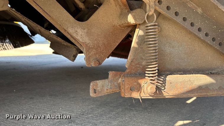 image for item EN5886 2014 Elgin Pelican Series NP street sweeper