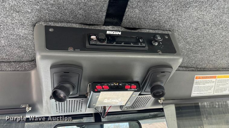 image for item EN5886 2014 Elgin Pelican Series NP street sweeper