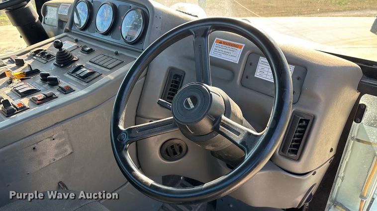 image for item EN5886 2014 Elgin Pelican Series NP street sweeper