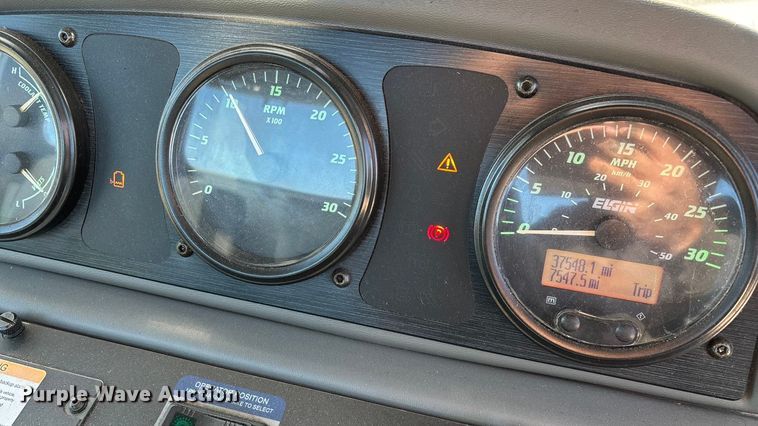 image for item EN5886 2014 Elgin Pelican Series NP street sweeper