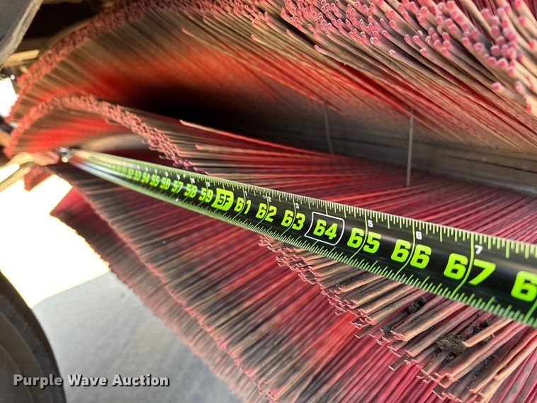 image for item EN5886 2014 Elgin Pelican Series NP street sweeper