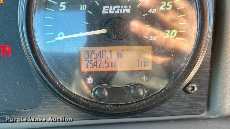 image for item EN5886 2014 Elgin Pelican Series NP street sweeper