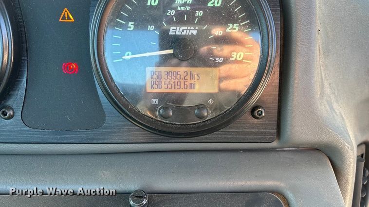 image for item EN5886 2014 Elgin Pelican Series NP street sweeper