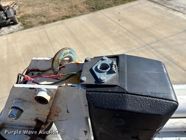 image for item EN5887 2005 Ford F450 utility / service truck