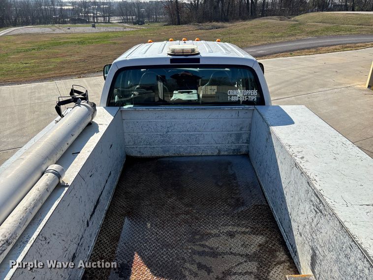 image for item EN5887 2005 Ford F450 utility / service truck