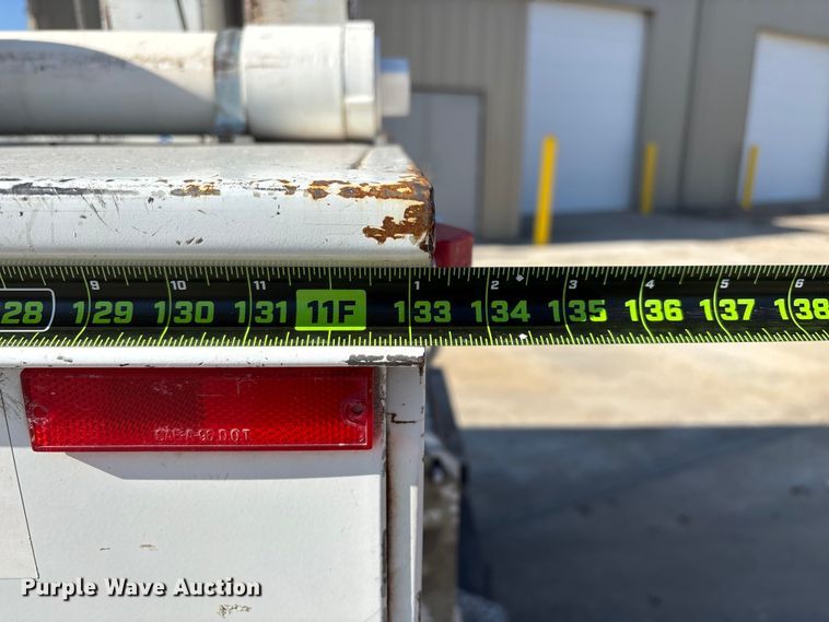 image for item EN5887 2005 Ford F450 utility / service truck