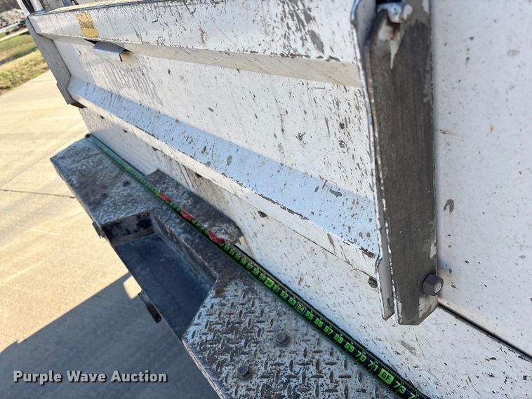 image for item EN5887 2005 Ford F450 utility / service truck