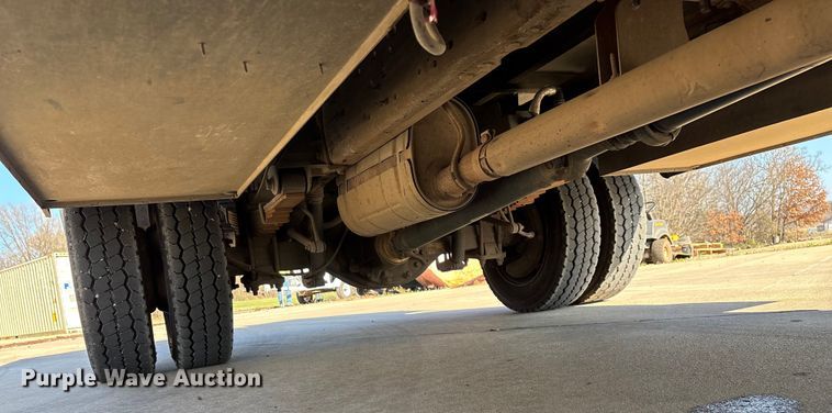 image for item EN5887 2005 Ford F450 utility / service truck