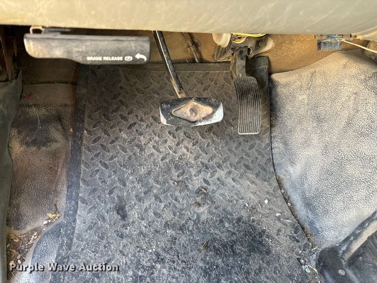 image for item EN5887 2005 Ford F450 utility / service truck