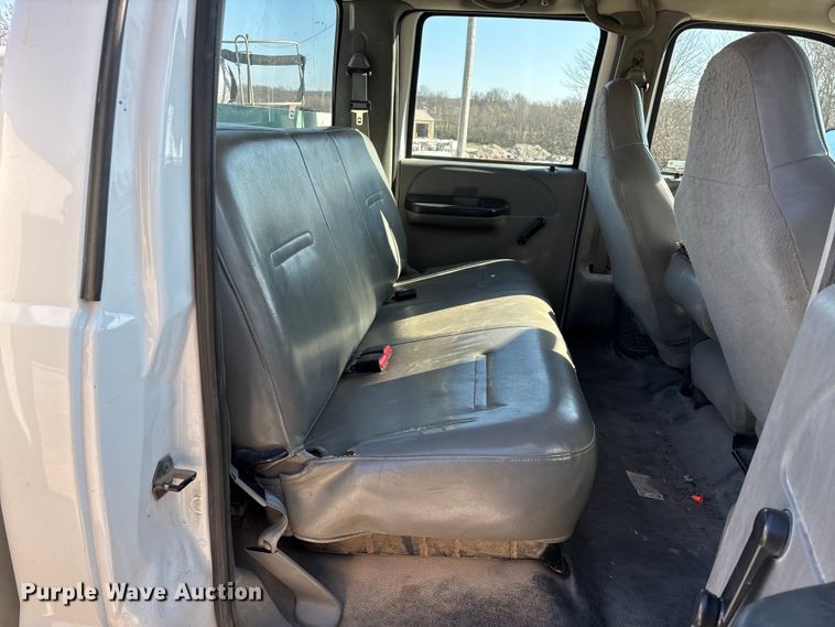 image for item EN5887 2005 Ford F450 utility / service truck