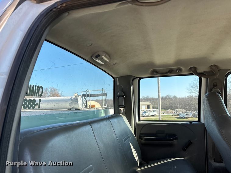 image for item EN5887 2005 Ford F450 utility / service truck