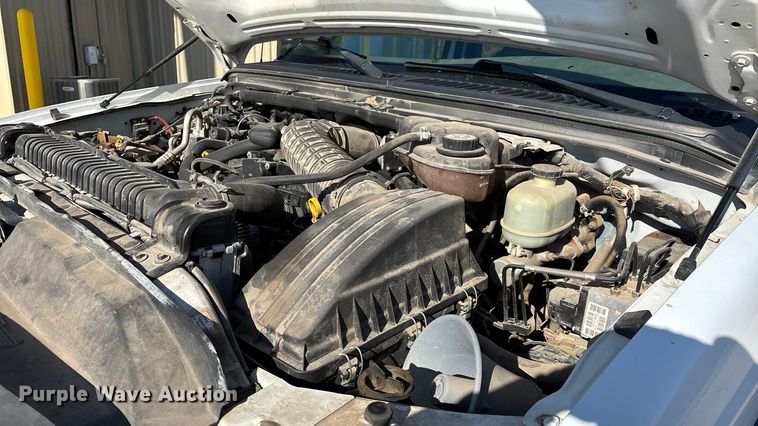 image for item EN5887 2005 Ford F450 utility / service truck