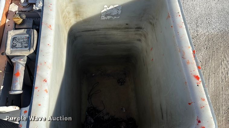 image for item EN5889 1999 Freightliner FL70 bucket truck