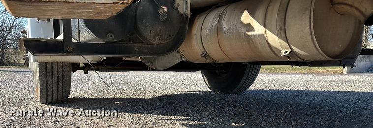 image for item EN5889 1999 Freightliner FL70 bucket truck