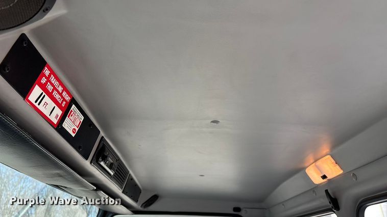 image for item EN5889 1999 Freightliner FL70 bucket truck