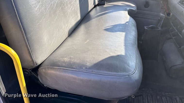 image for item EN5889 1999 Freightliner FL70 bucket truck