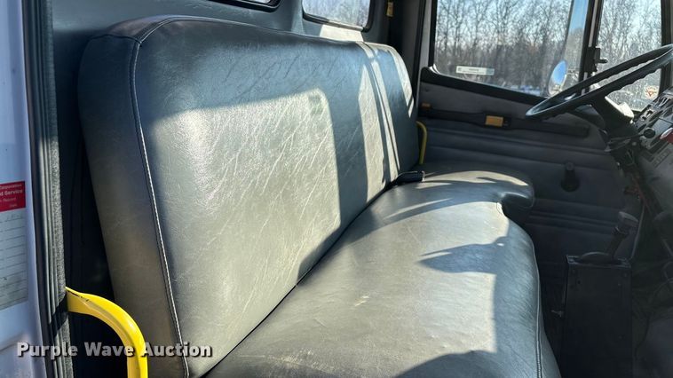 image for item EN5889 1999 Freightliner FL70 bucket truck