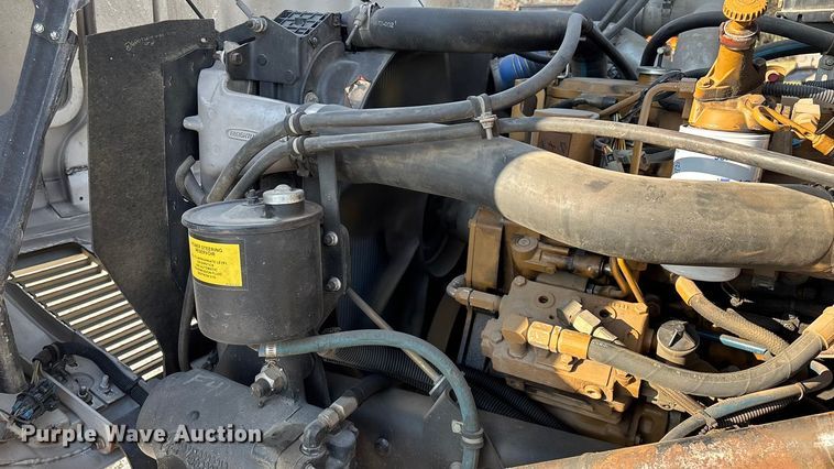 image for item EN5889 1999 Freightliner FL70 bucket truck