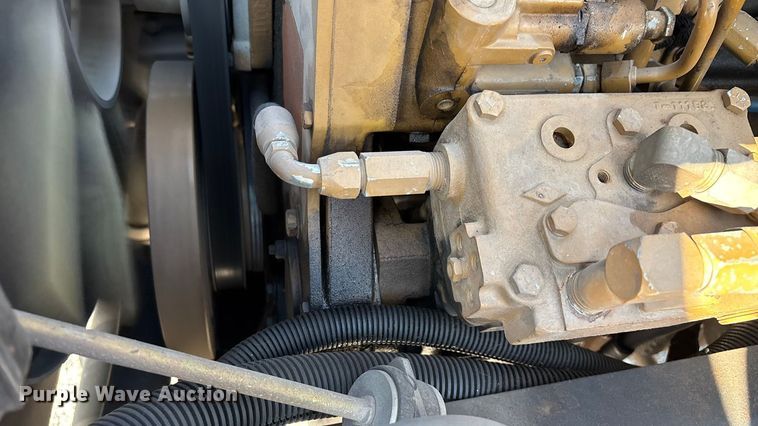 image for item EN5889 1999 Freightliner FL70 bucket truck