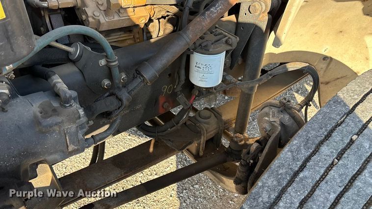 image for item EN5889 1999 Freightliner FL70 bucket truck