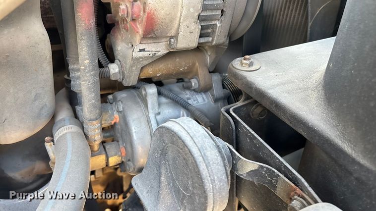 image for item EN5889 1999 Freightliner FL70 bucket truck