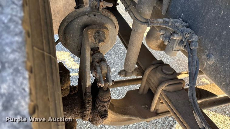 image for item EN5889 1999 Freightliner FL70 bucket truck