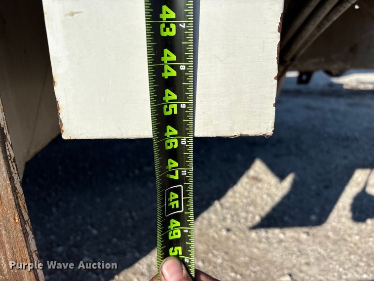 image for item EN5889 1999 Freightliner FL70 bucket truck