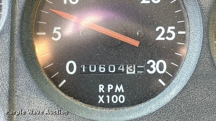 image for item EN5889 1999 Freightliner FL70 bucket truck