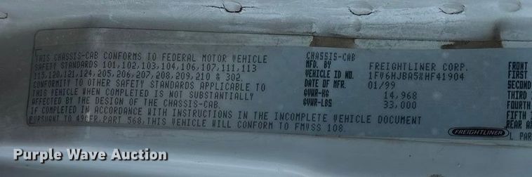 image for item EN5889 1999 Freightliner FL70 bucket truck