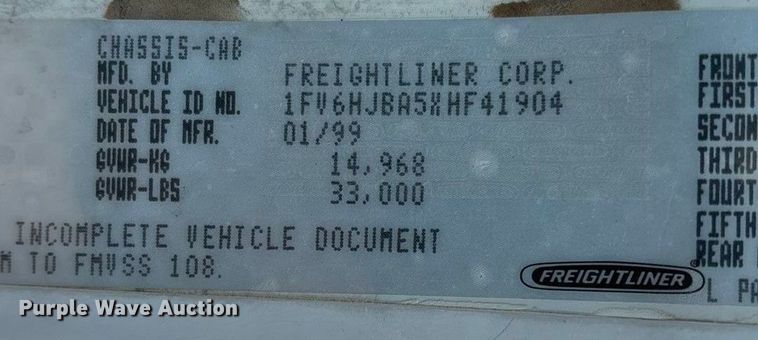 image for item EN5889 1999 Freightliner FL70 bucket truck
