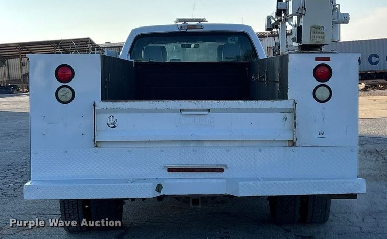 image for item EN5896 2012 Ford F450 utility / service truck