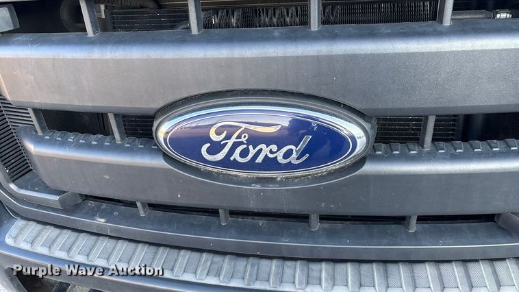 image for item EN5896 2012 Ford F450 utility / service truck