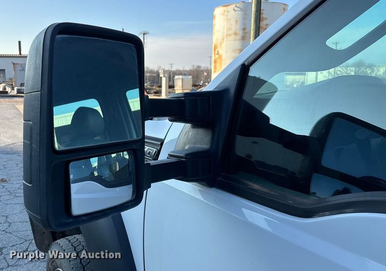 image for item EN5896 2012 Ford F450 utility / service truck