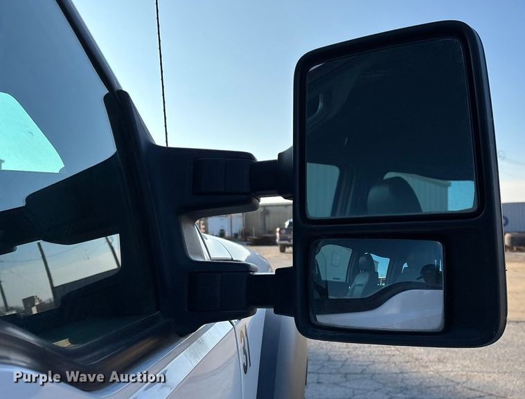 image for item EN5896 2012 Ford F450 utility / service truck