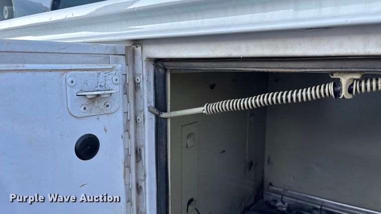 image for item EN5896 2012 Ford F450 utility / service truck