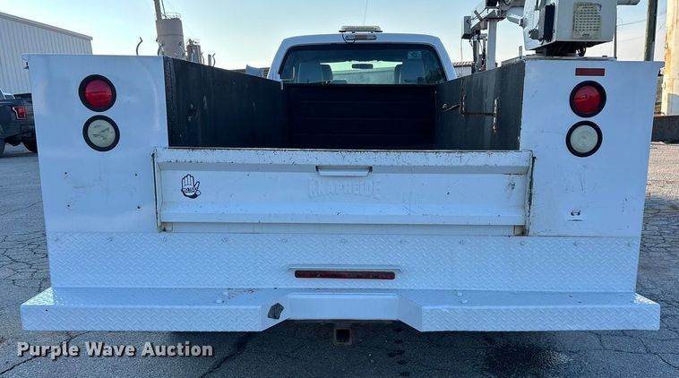 image for item EN5896 2012 Ford F450 utility / service truck