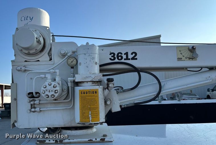 image for item EN5896 2012 Ford F450 utility / service truck