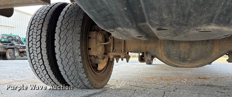 image for item EN5896 2012 Ford F450 utility / service truck