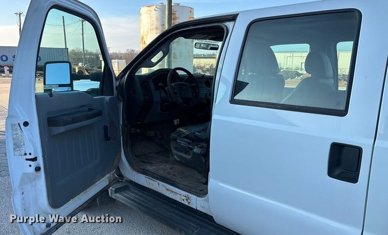 image for item EN5896 2012 Ford F450 utility / service truck