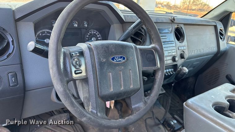 image for item EN5896 2012 Ford F450 utility / service truck