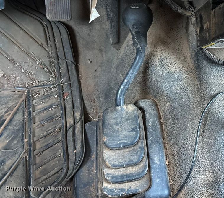 image for item EN5896 2012 Ford F450 utility / service truck