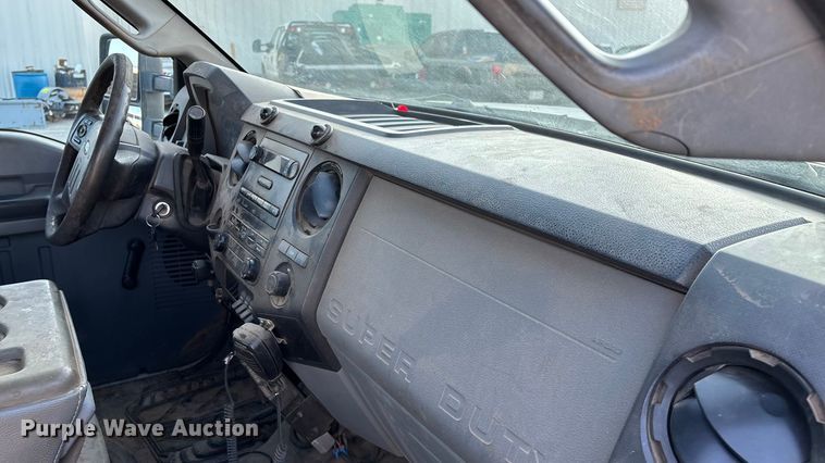 image for item EN5896 2012 Ford F450 utility / service truck