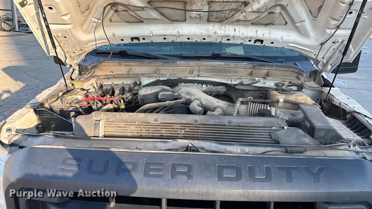 image for item EN5896 2012 Ford F450 utility / service truck